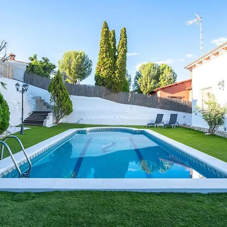 Casa vacanze Roure Piscina Y Serenidad Pobla de Montornés